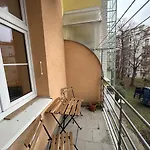 Modern With Balcony By Rentez Lägenhet Prag